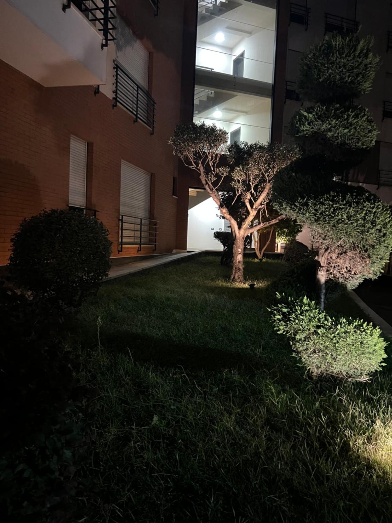 Nemis Apartments In The Centre Of Tirana Four Free Parking Ngoại thất bức ảnh